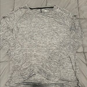 Women's Gray Long Sleeve Top